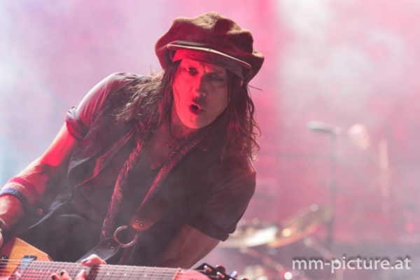 ALICE COOPER - Ol&rsquo; Black Eyes is Back-Tour