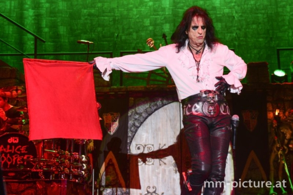 ALICE COOPER - Ol&rsquo; Black Eyes is Back-Tour